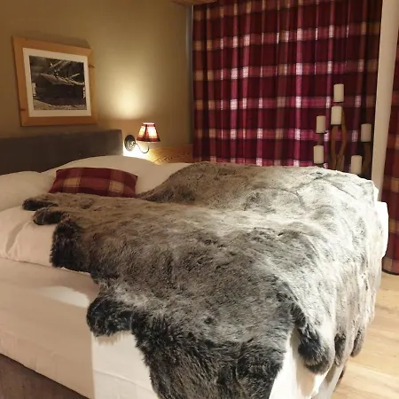 Apartment Chasa Hubertus, Residenz Meierhof